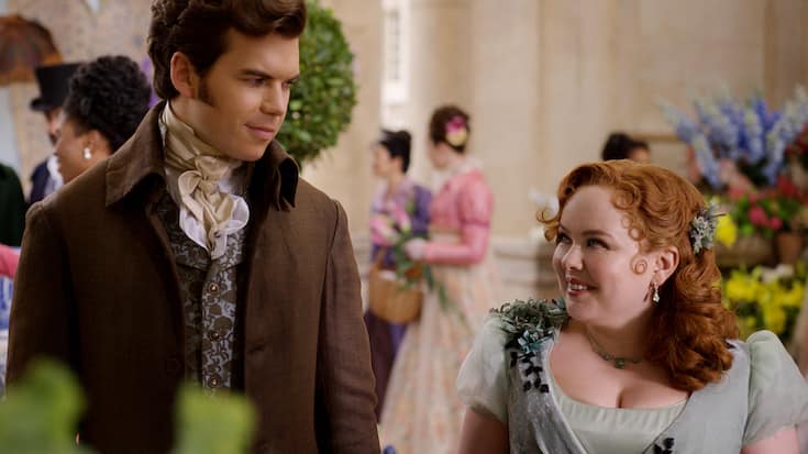 Tiefe Blicke: Zwischen Colin Bridgerton (Luke Newton) und Penelope Featherington (Nicola Coughlan) knistert es.
