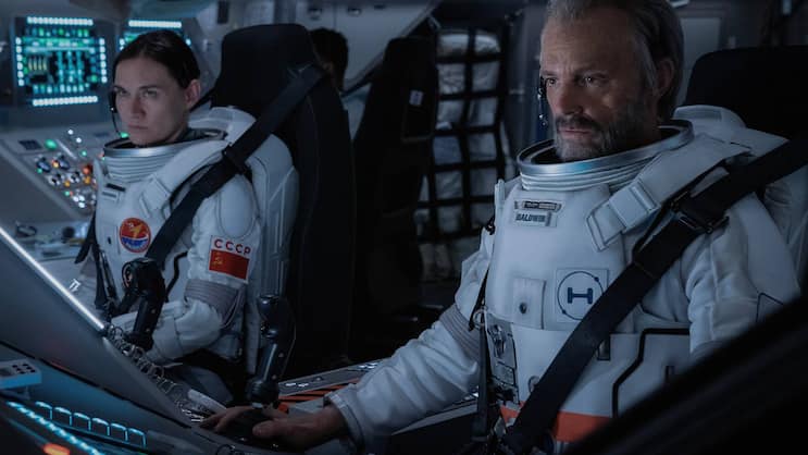 Faltig und ergraut: Ed Baldwin (Joel Kinnaman) kann das Raumfahren nicht lassen.